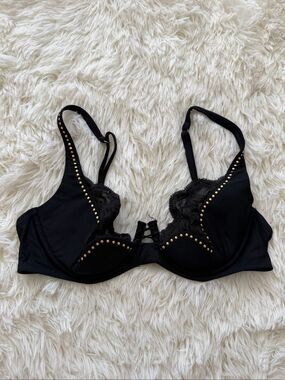 36B black and gold bra